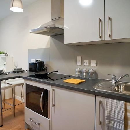 1 Bedroom Apartments, Studios And Ensuite Bedrooms With Shared Kitchen At Centro House In Stirling Kültér fotó