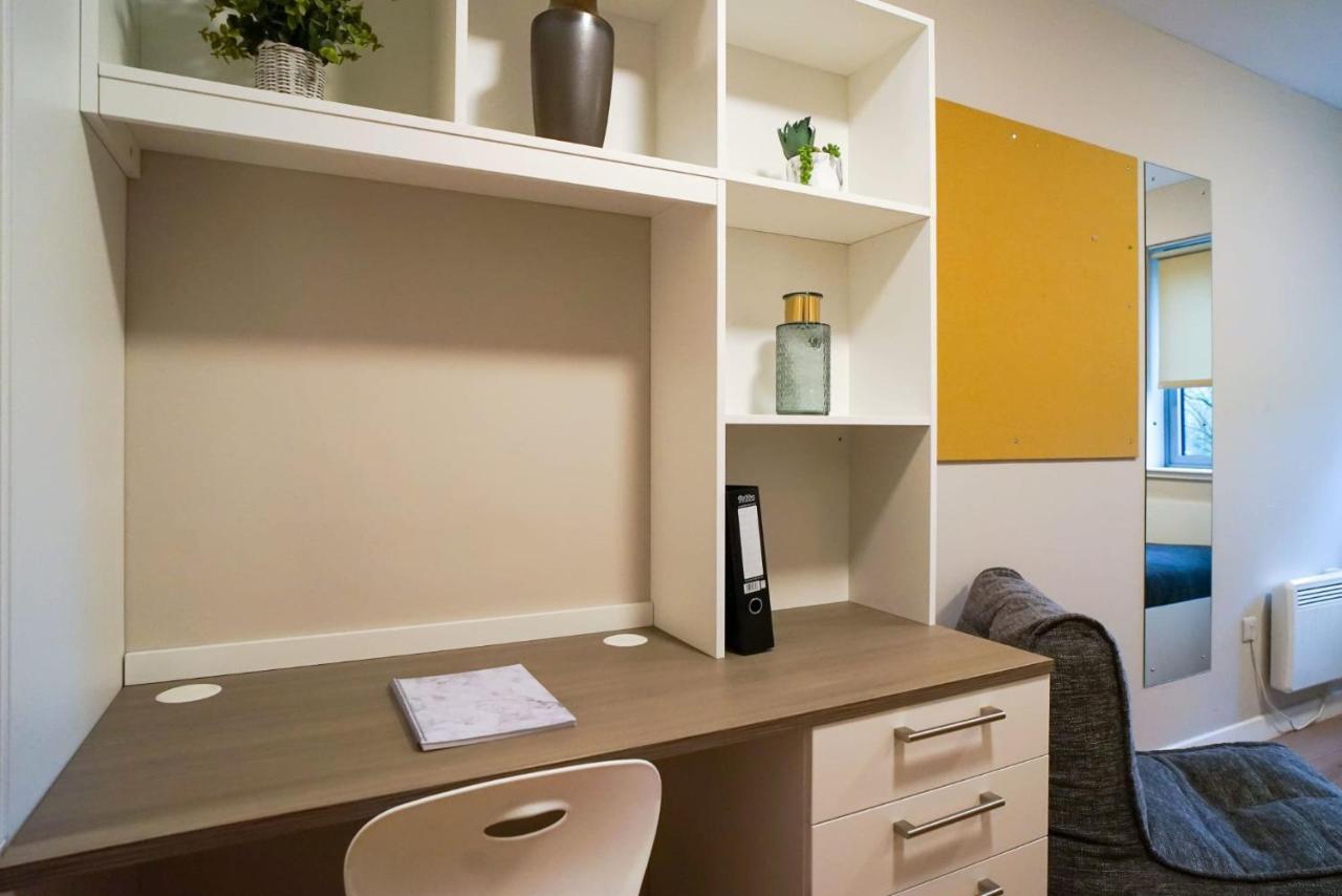 1 Bedroom Apartments, Studios And Ensuite Bedrooms With Shared Kitchen At Centro House In Stirling Kültér fotó