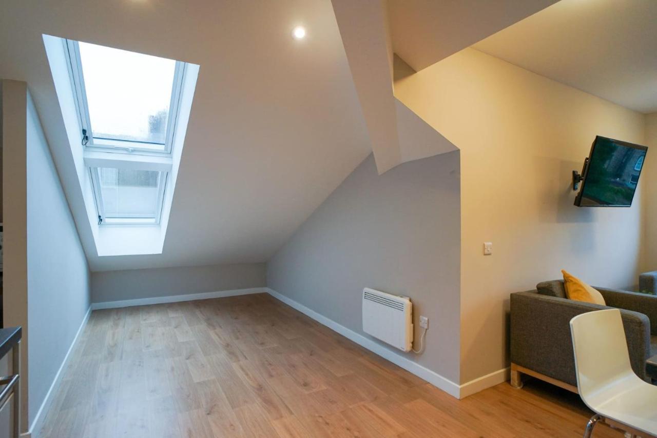 1 Bedroom Apartments, Studios And Ensuite Bedrooms With Shared Kitchen At Centro House In Stirling Kültér fotó