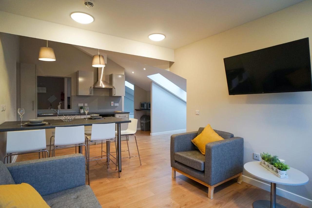 1 Bedroom Apartments, Studios And Ensuite Bedrooms With Shared Kitchen At Centro House In Stirling Kültér fotó