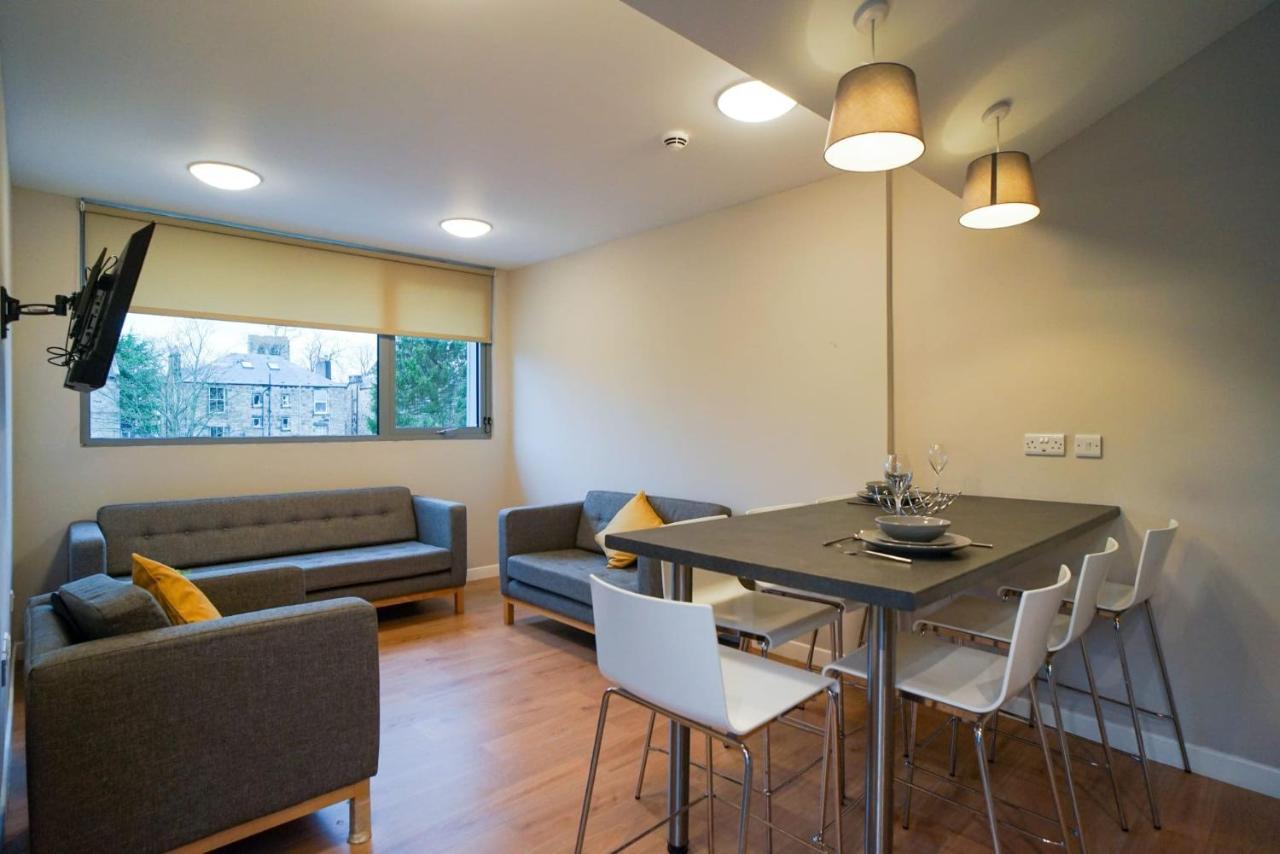 1 Bedroom Apartments, Studios And Ensuite Bedrooms With Shared Kitchen At Centro House In Stirling Kültér fotó