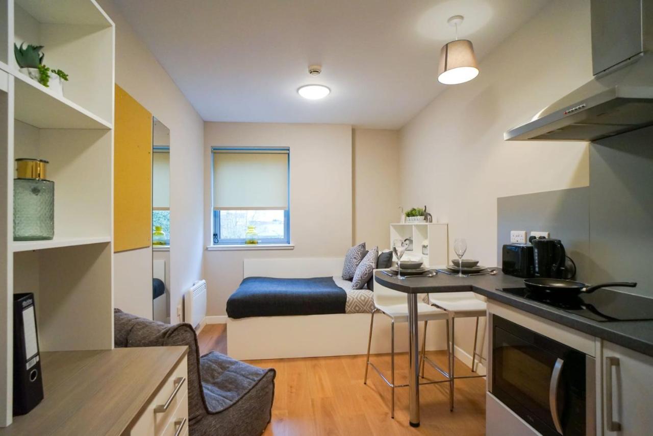 1 Bedroom Apartments, Studios And Ensuite Bedrooms With Shared Kitchen At Centro House In Stirling Kültér fotó